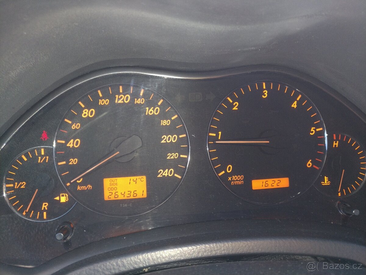 Toyota Avensis T25 2.2 d cat - 11