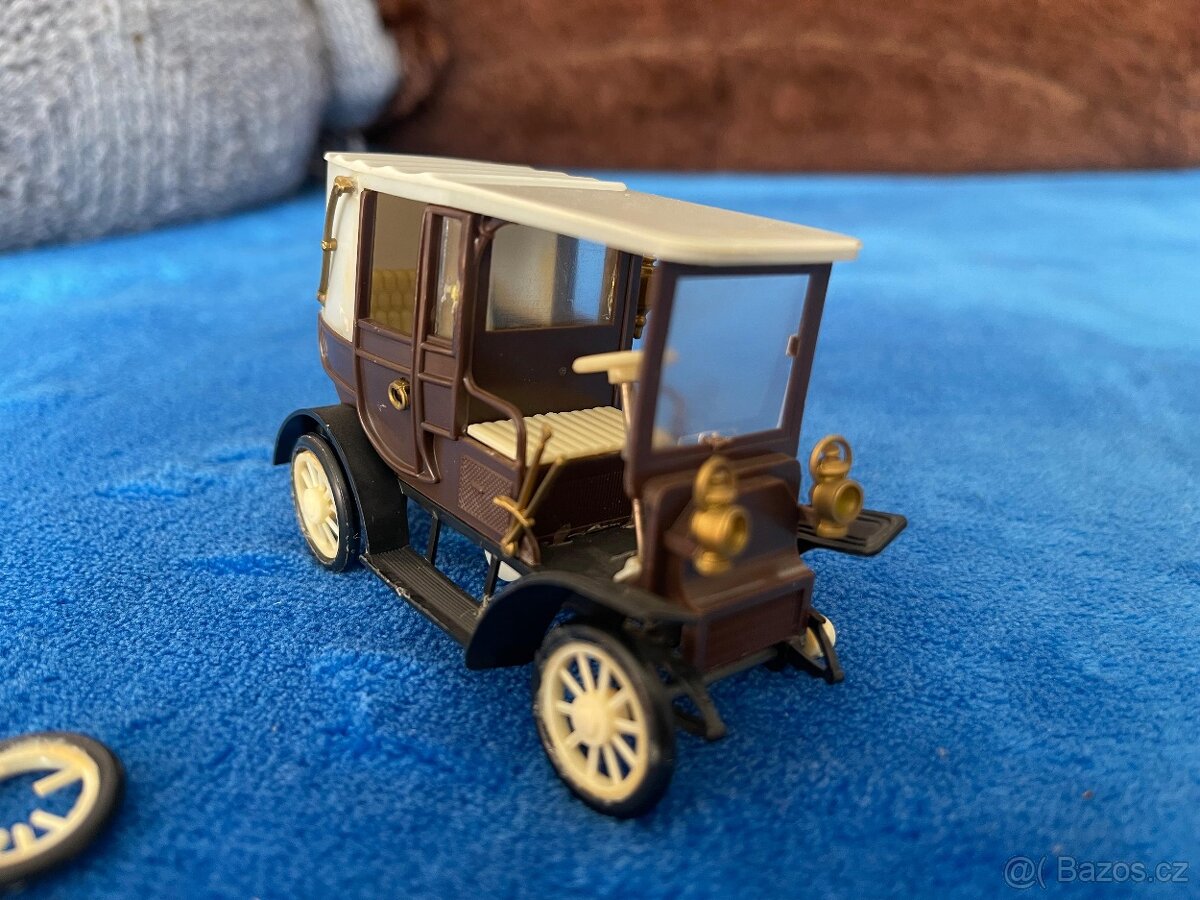 Tři retro autíčka - 11