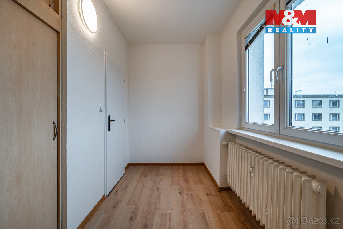 Pronájem bytu 3+1, 45 m², Karlovy Vary, ul. Krymská - 11