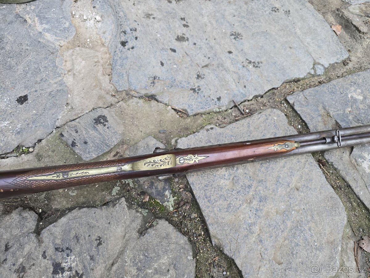 HISTORICKÁ ZDOBENÁ BROKOVNICE- PŘEDOVKA - 11