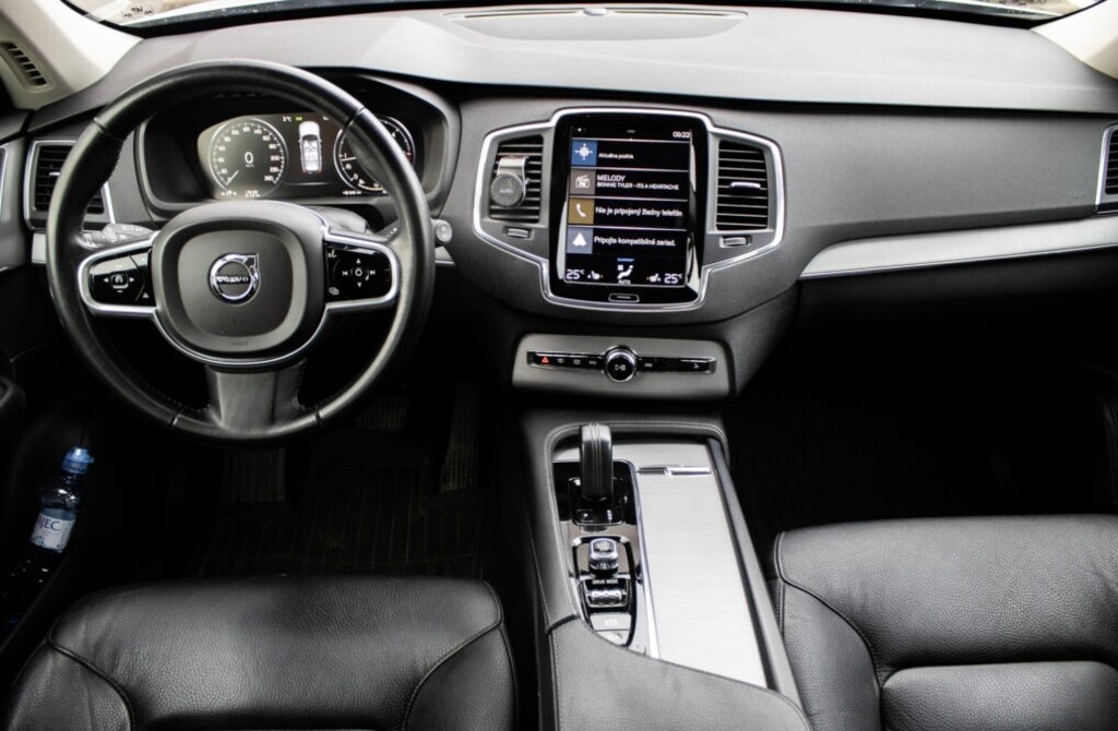 Volvo XC90 2.0 B5 Drive-E AWD A/T (2019) - 11