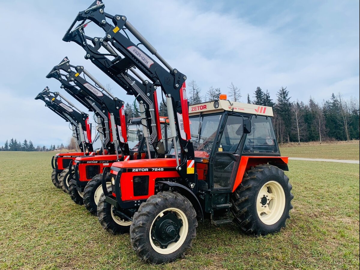 MONTUJEME ČELNÍ NAKLADAČE INTER-TECH - 11