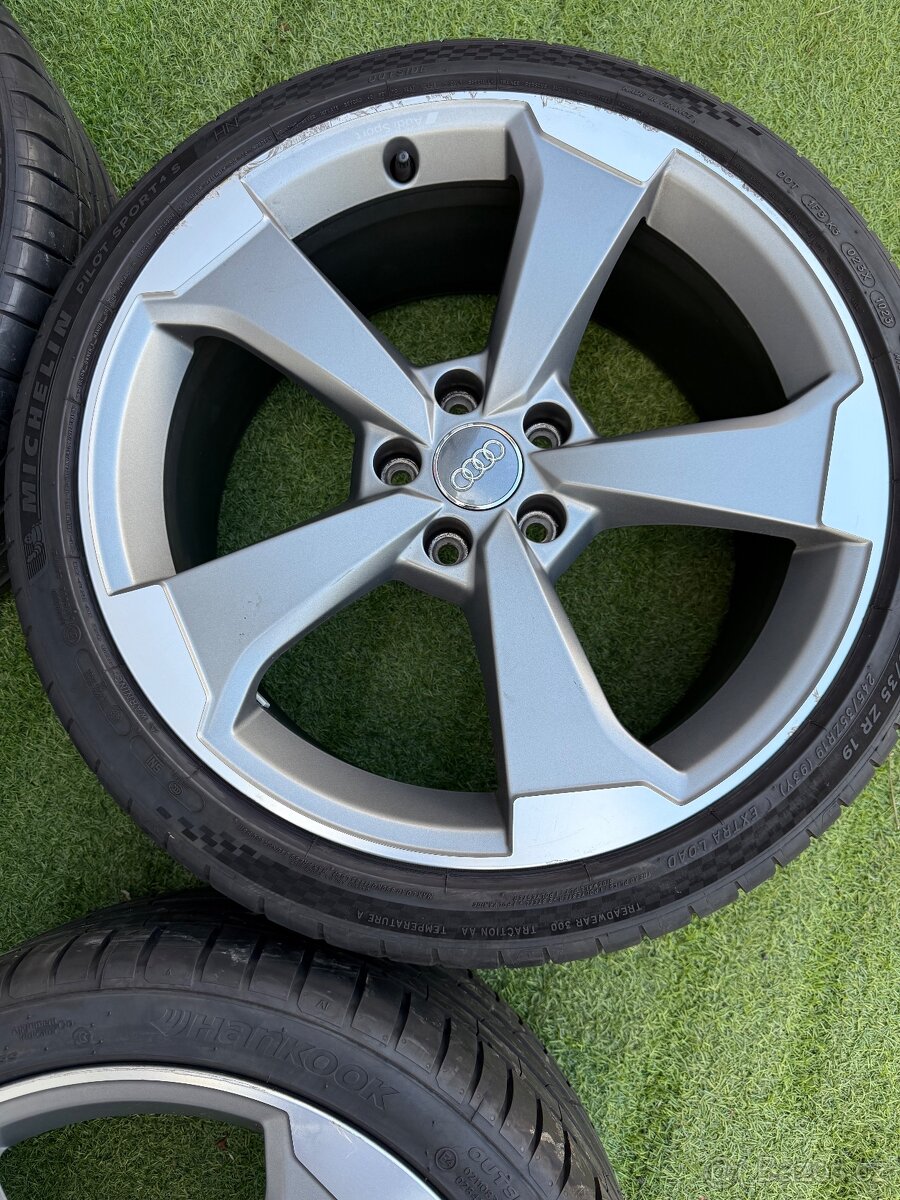 Audi A4 S4 B9 - AUDI ROTOR 245/35 R19 LETNÍ ORIGINÁLNÍ SADA - 11