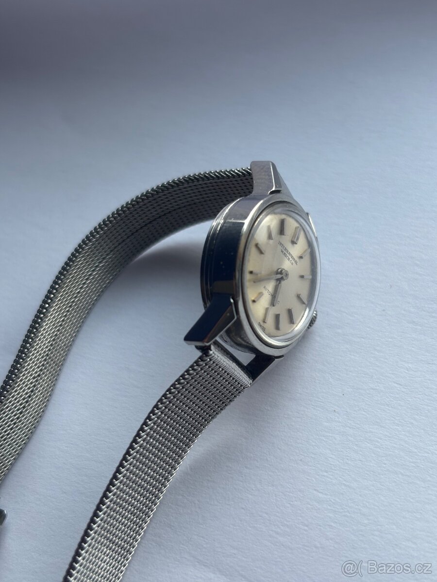 IWC - 11