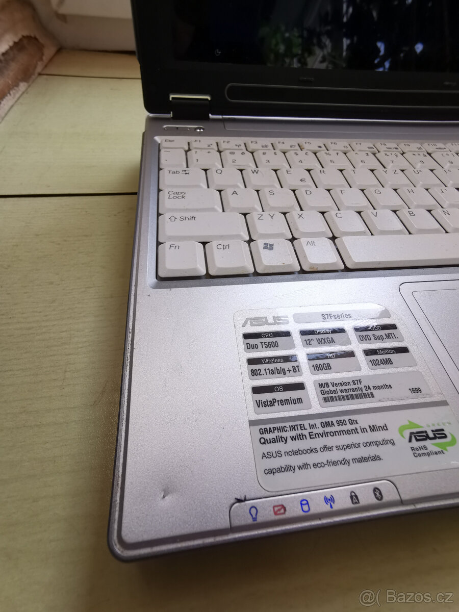 12" Notebook Asus S7F s o 235°otočnou 1.3 mpix webkamerou - 11