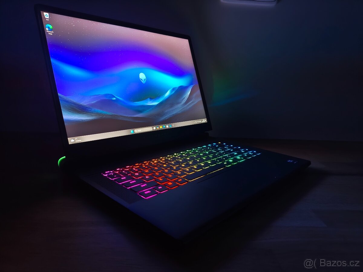 16" 240HZ_ALIENWARE 16 AREA-51_U7-255HX_16GB_RTX 5060 8GB - 11