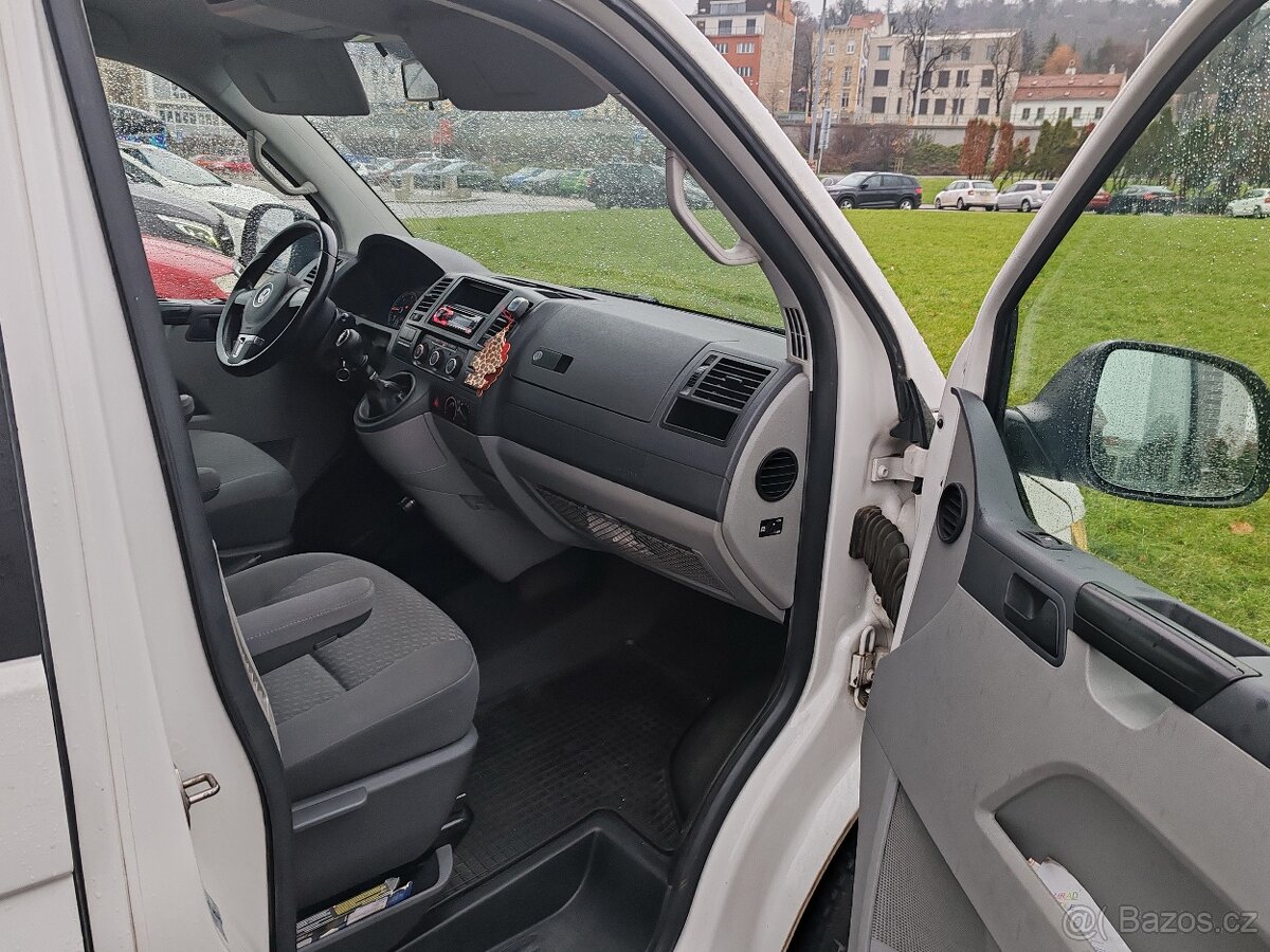 Transporter T5, 2013, koupen v ČR, 2.majitel - 11