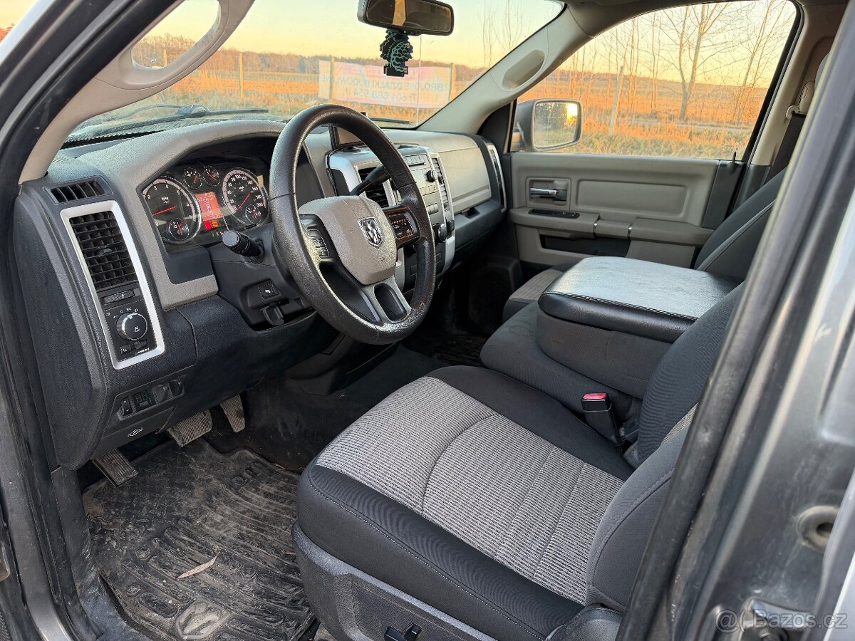 Dodge RAM 5.7 HEMI 4x4 2011r TOP CENA - 11