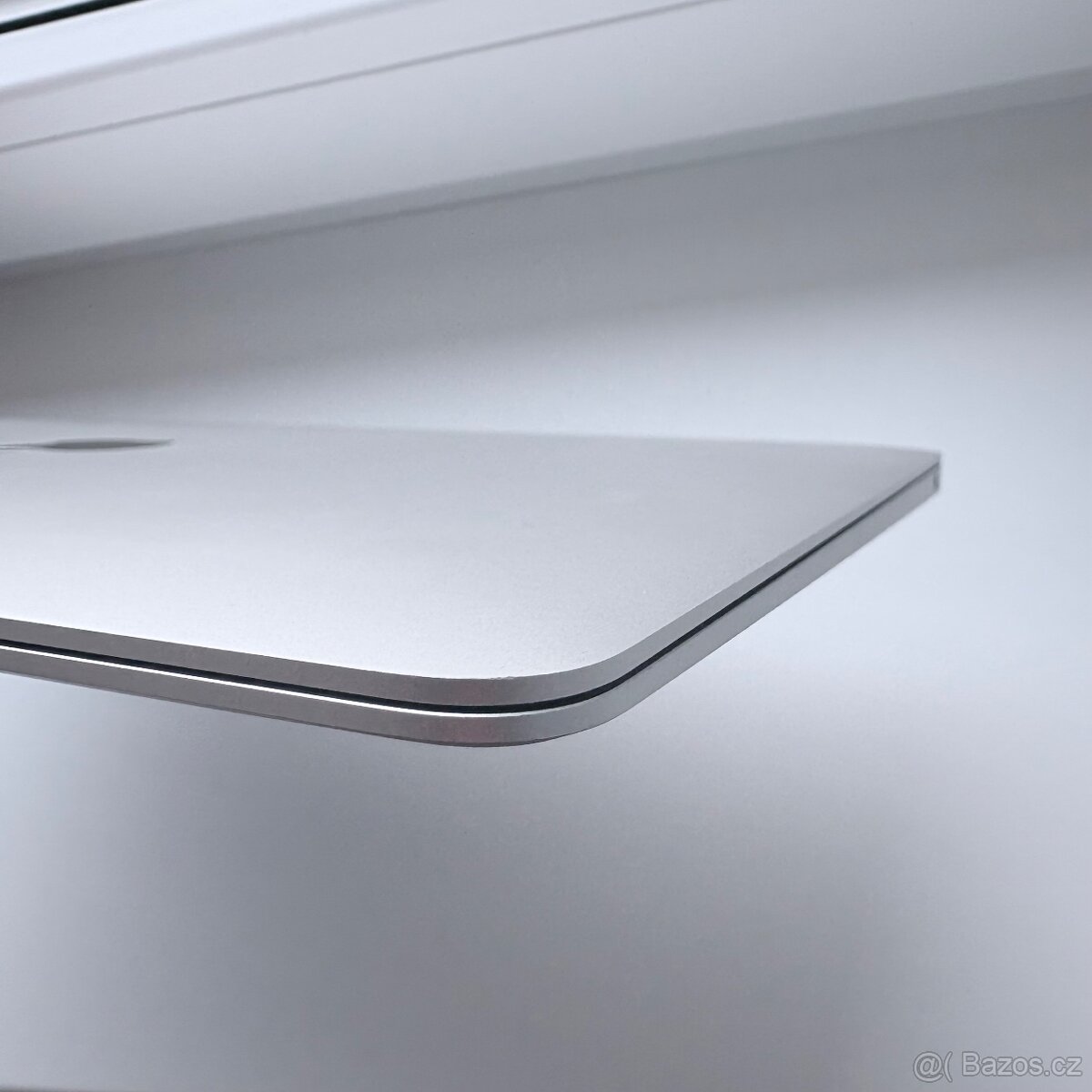 MacBook Air M1 Stříbrný CZ | TOP stav - 11