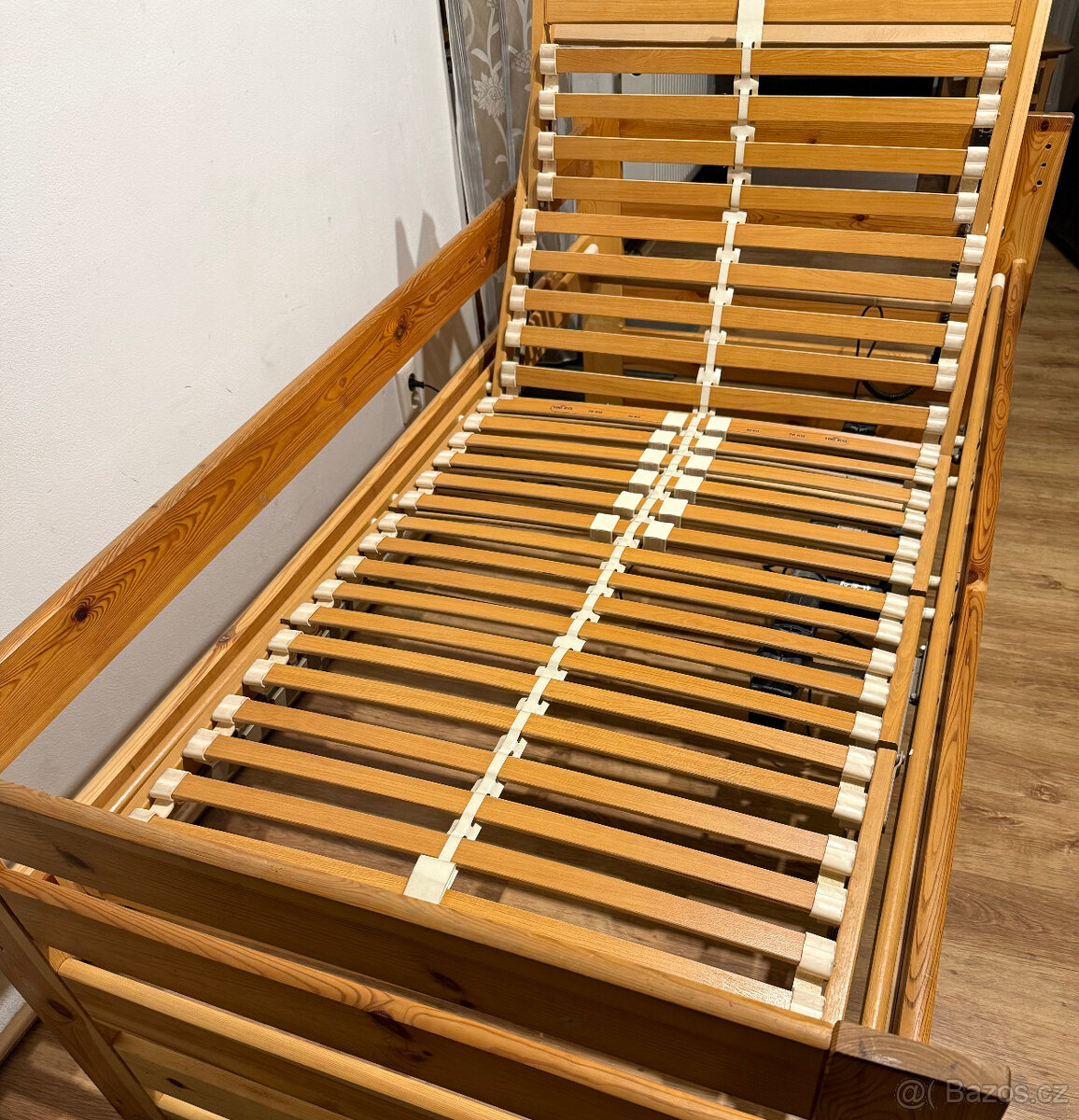 Zdravotní postel s elektrickým roštem a matrací - 11