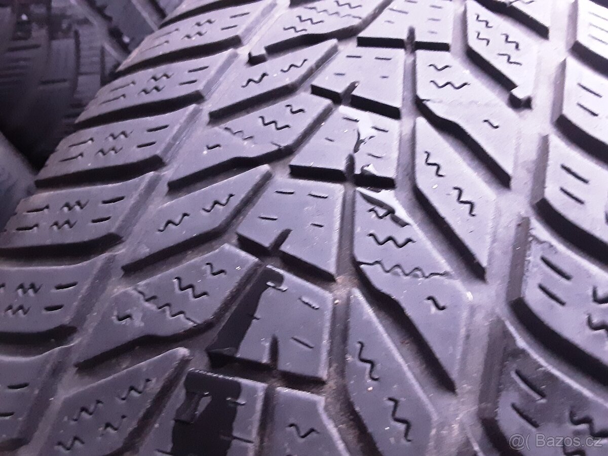 ZIMNÍ PNEU 215/55/17 a 205/55/17 zimní pneu R17 - 11