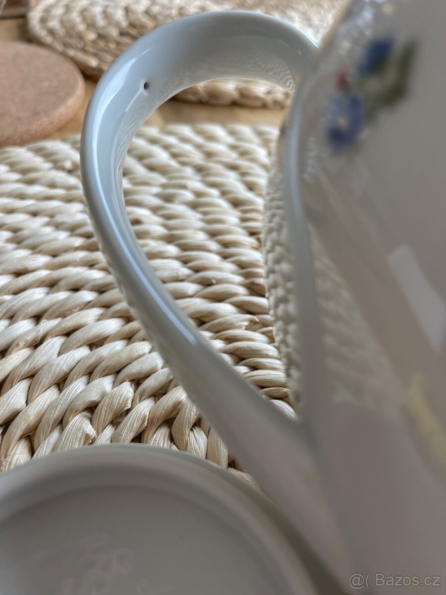 Stará porcelánová konvice - 11