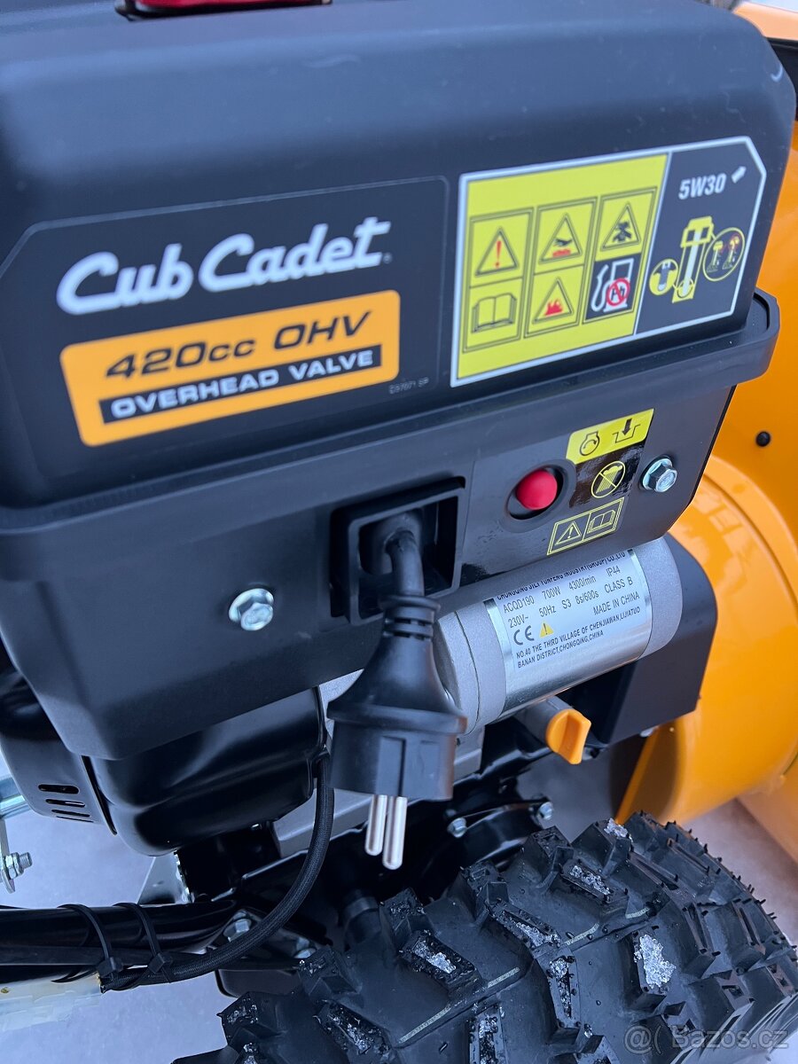 CUB CADET XS3 66SWE -třístupňová sněhová fréza s el. start. - 11