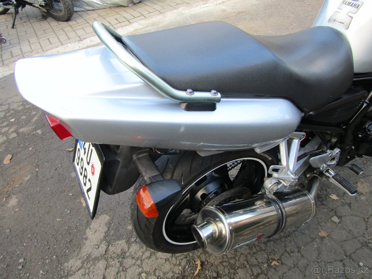 Yamaha FZS 600 Fazer - 11