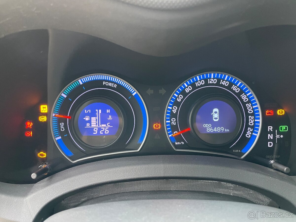 TOYOTA AURIS HYBRID LIFE 2011 NAJETO 86TKM - 11