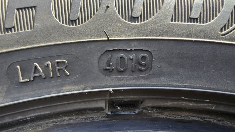 Celoroční pneu 235/50/18 Goodyear - 11