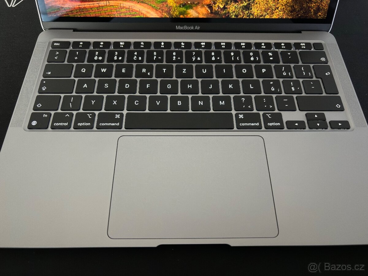 MacBook Air M1 – 8GB / 256GB, jako nový - 11