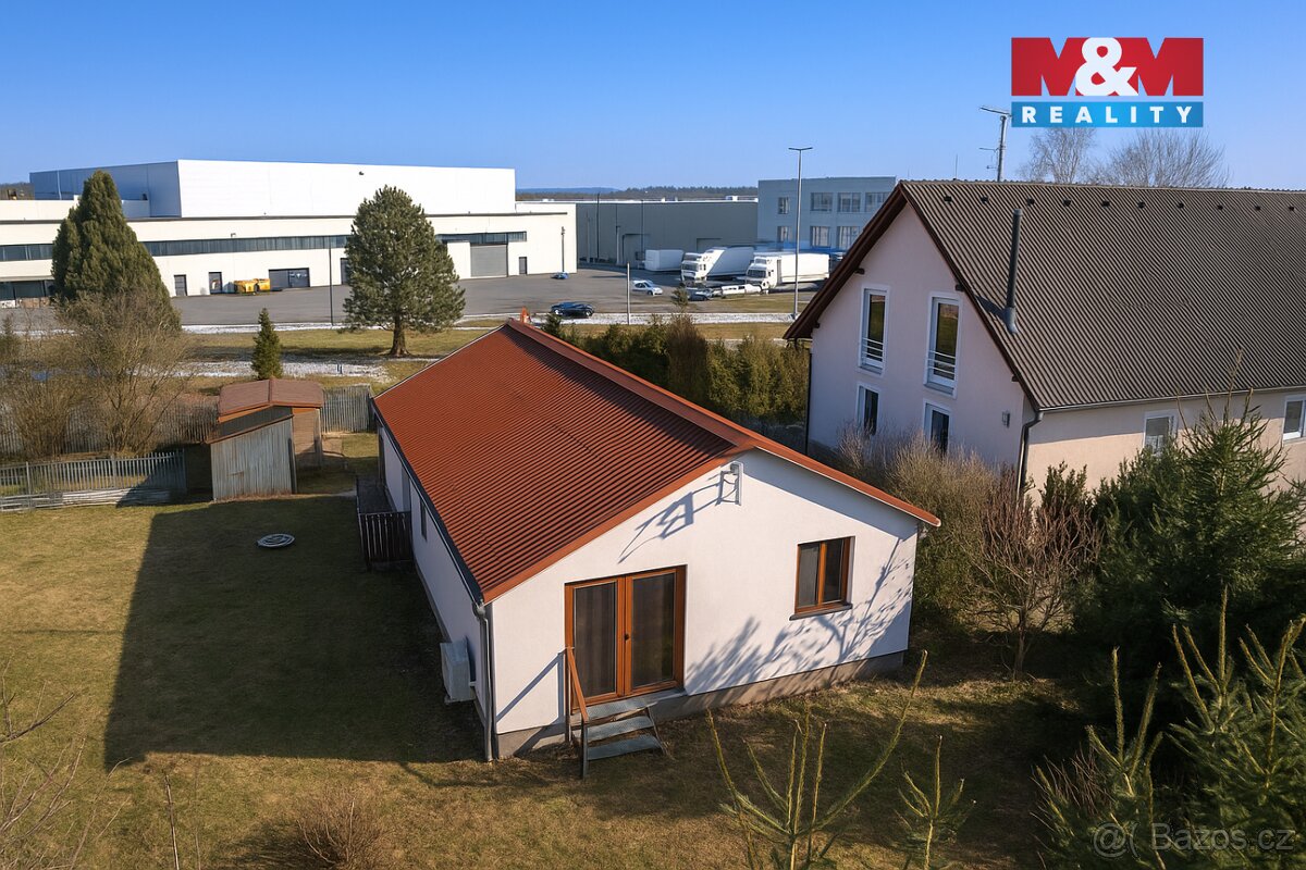 Prodej domu 4+kk na pozemku 700 m2, ul. Průmyslová, Jesenice - 11