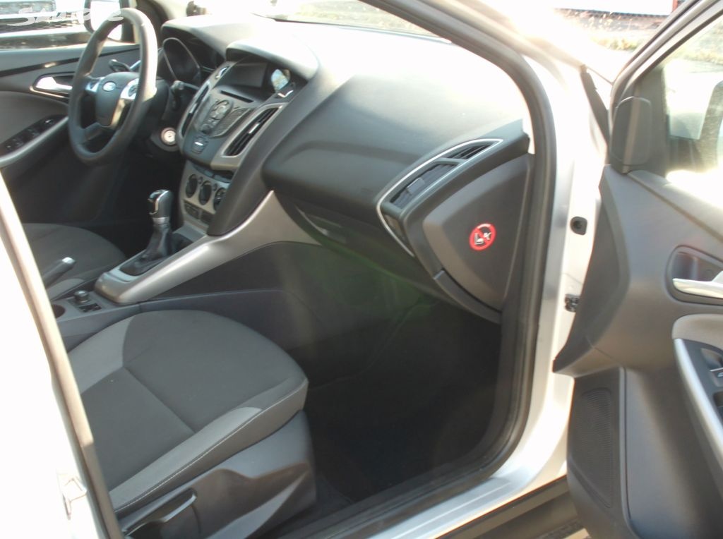 Ford Focus 1,6 16V kombi PDCvyhř.sklo,servisFORD,101tis.km - 11