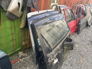 MITSUBISHI - ZADNÍ DVEŘE - 11