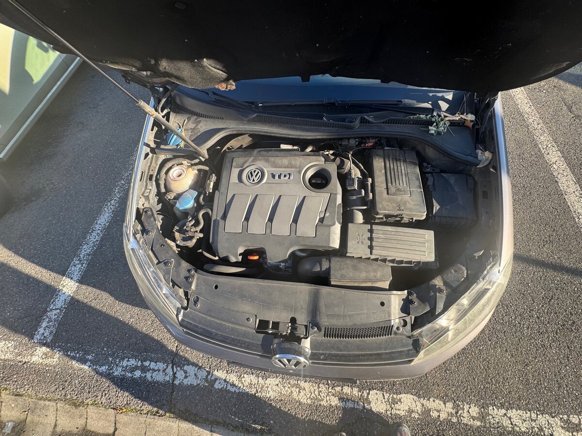 Volkswagen Golf 6 1.6TDI 77kw - 11