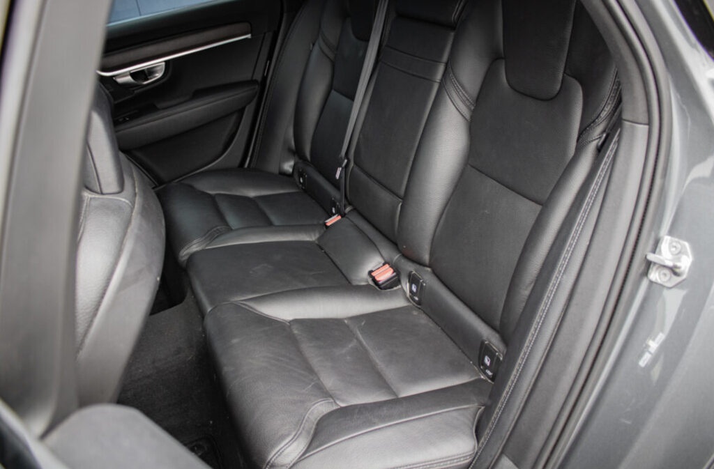 Volvo V90 Cross Country 2.0 D - 11