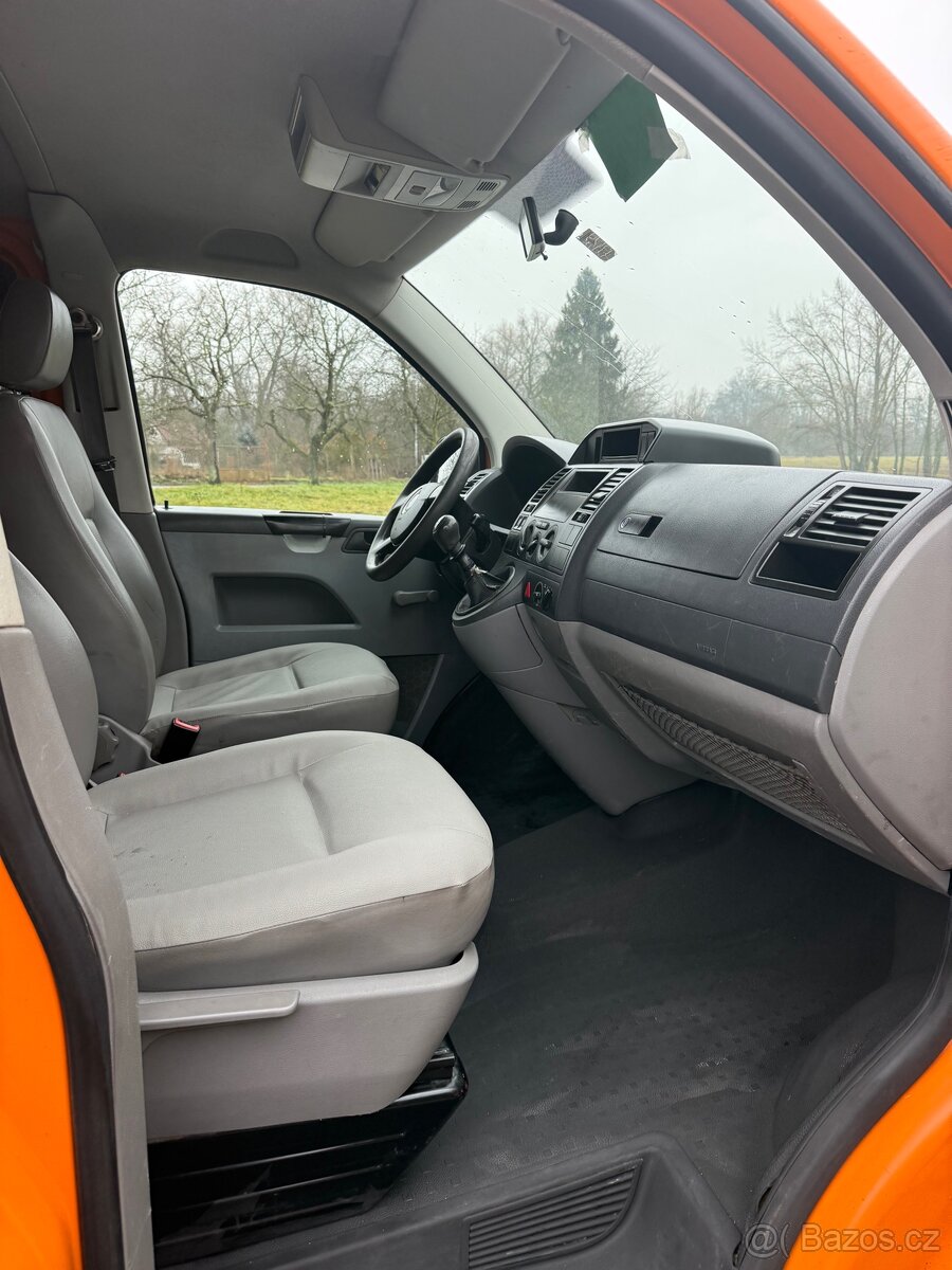 VW Transporter T5 1.9 TDI Long - 11