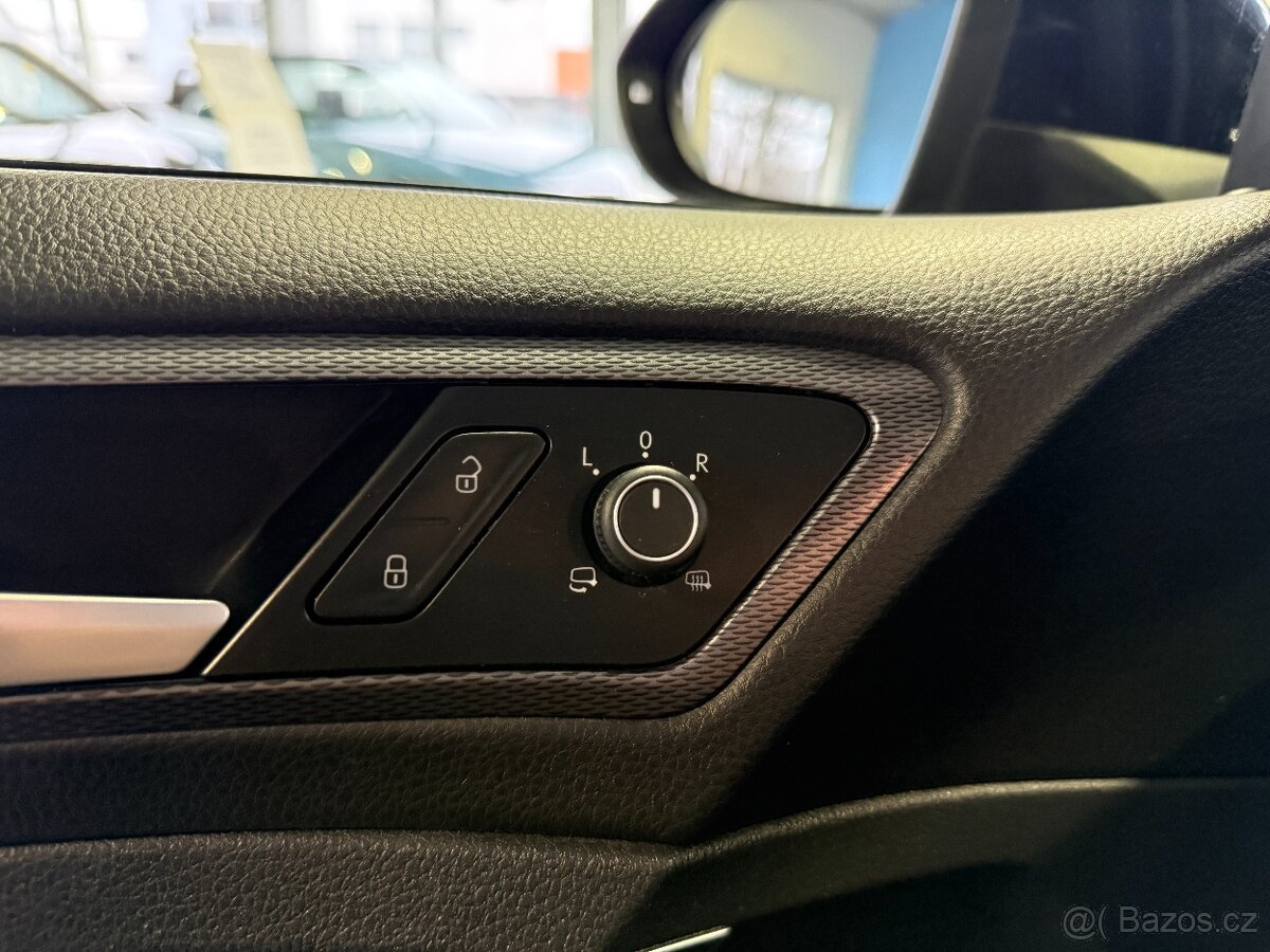 Volkswagen Golf 1,2 TSI 81kW,LOUNGE,SERVISKA - 11