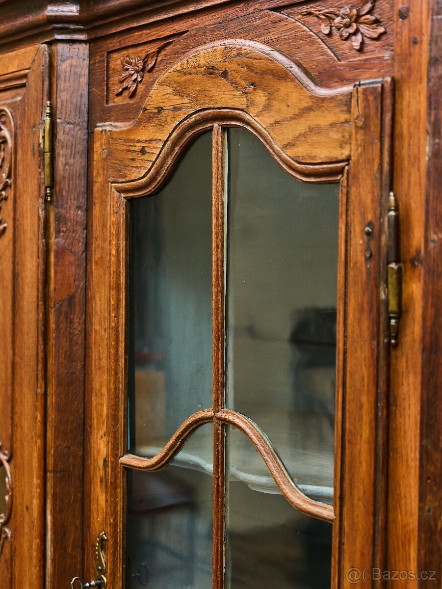 Vyřezávaná lutyšská dubová knihovna z 19. století - 11