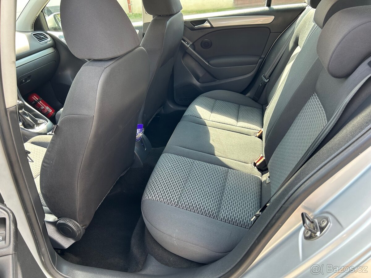 VW GOLF 1.4 MPI SERVISNÍ KNIHA 124.600 km - 11