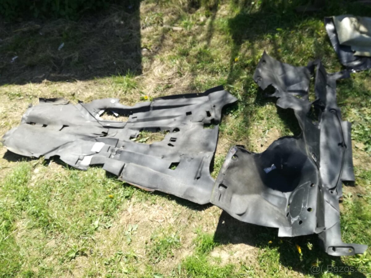 Jaguar XJ40 zadní blatníky, čelo, nosníky, střecha - 11