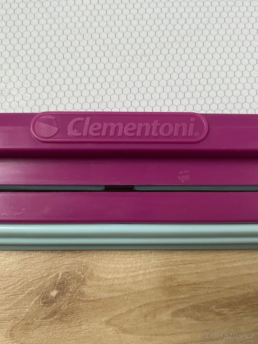 Magnetická kreslící tabulka Frozen Clementoni. - 11