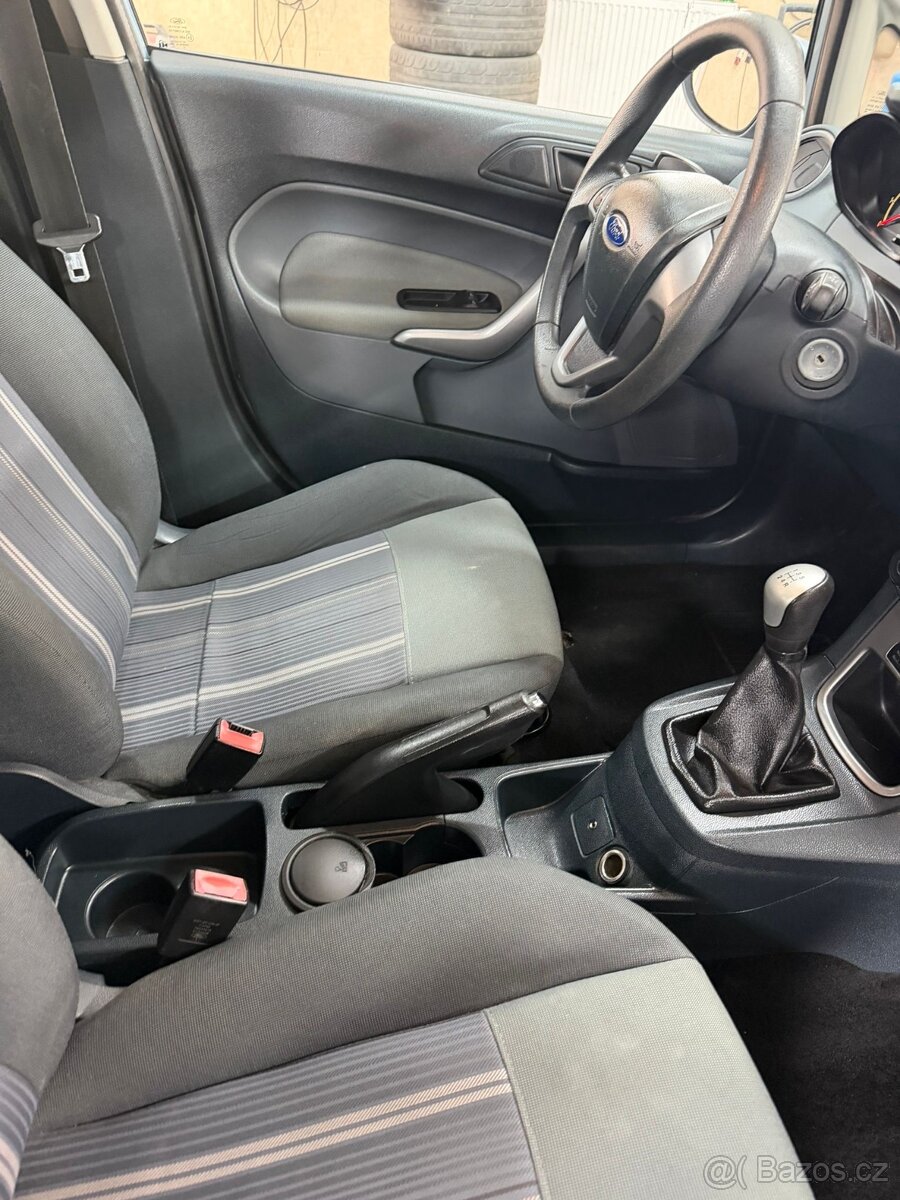 Ford Fiesta 1.2 benzin 60 kw - 11