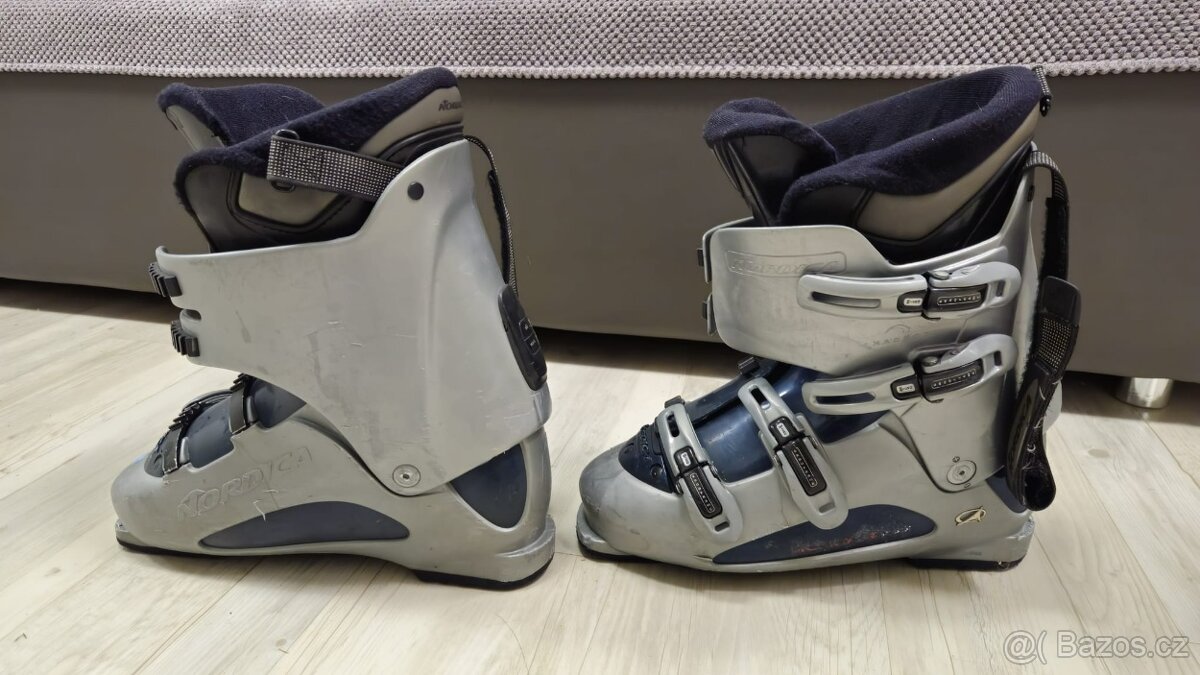 Lyže 170 + lyžáky 43 44 + helma - 11