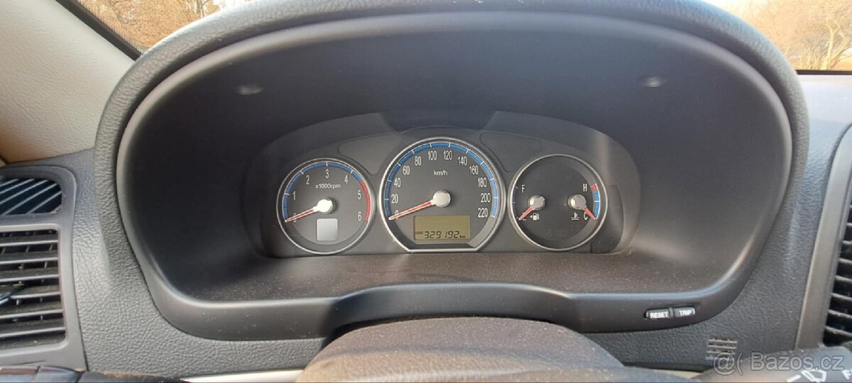 Hyundai SantaFe II - 11