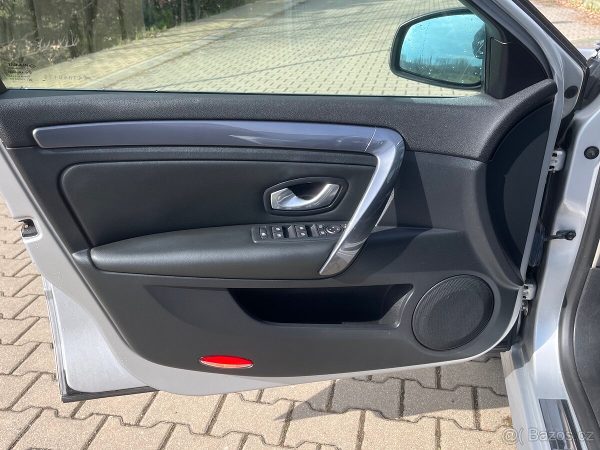 Renault Laguna 2.0 DCI - 11