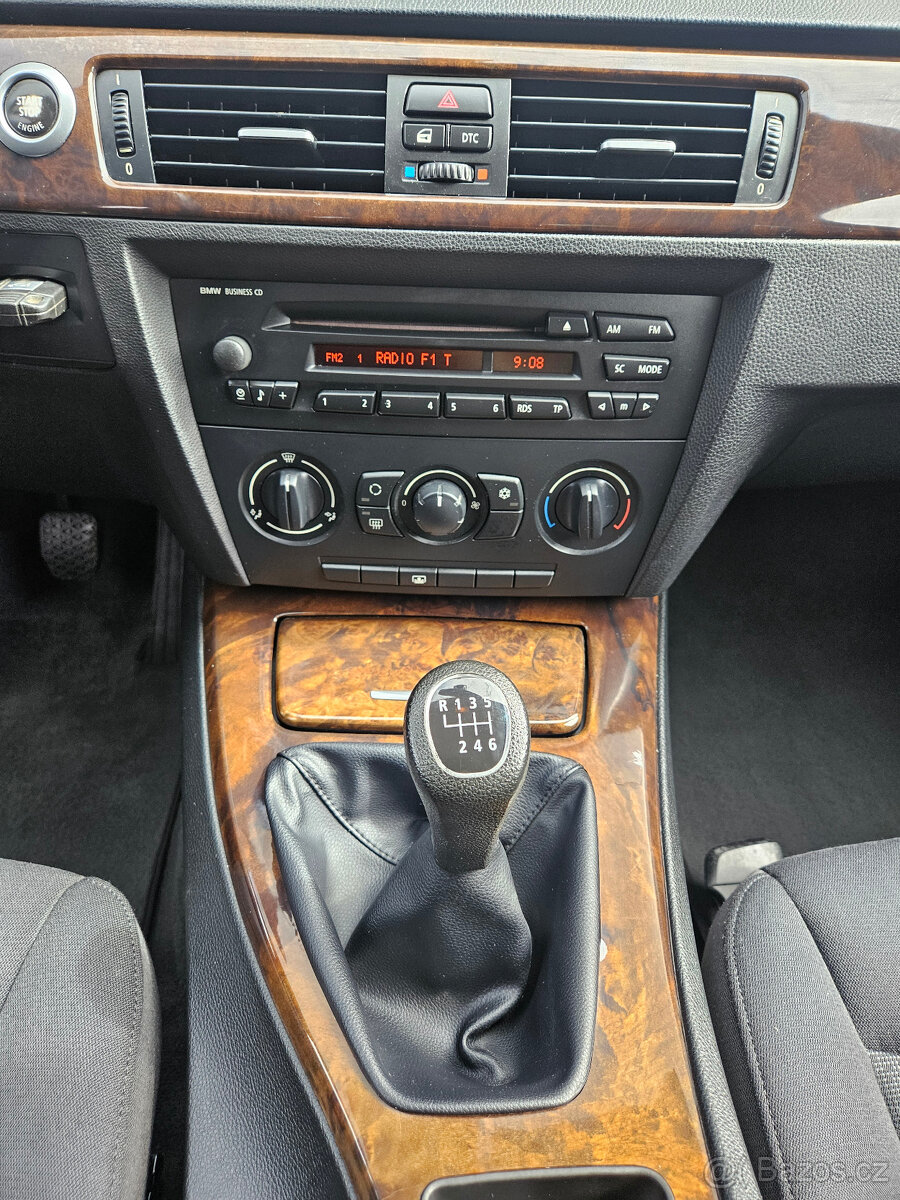 BMW e90 320i 110 kW - 11
