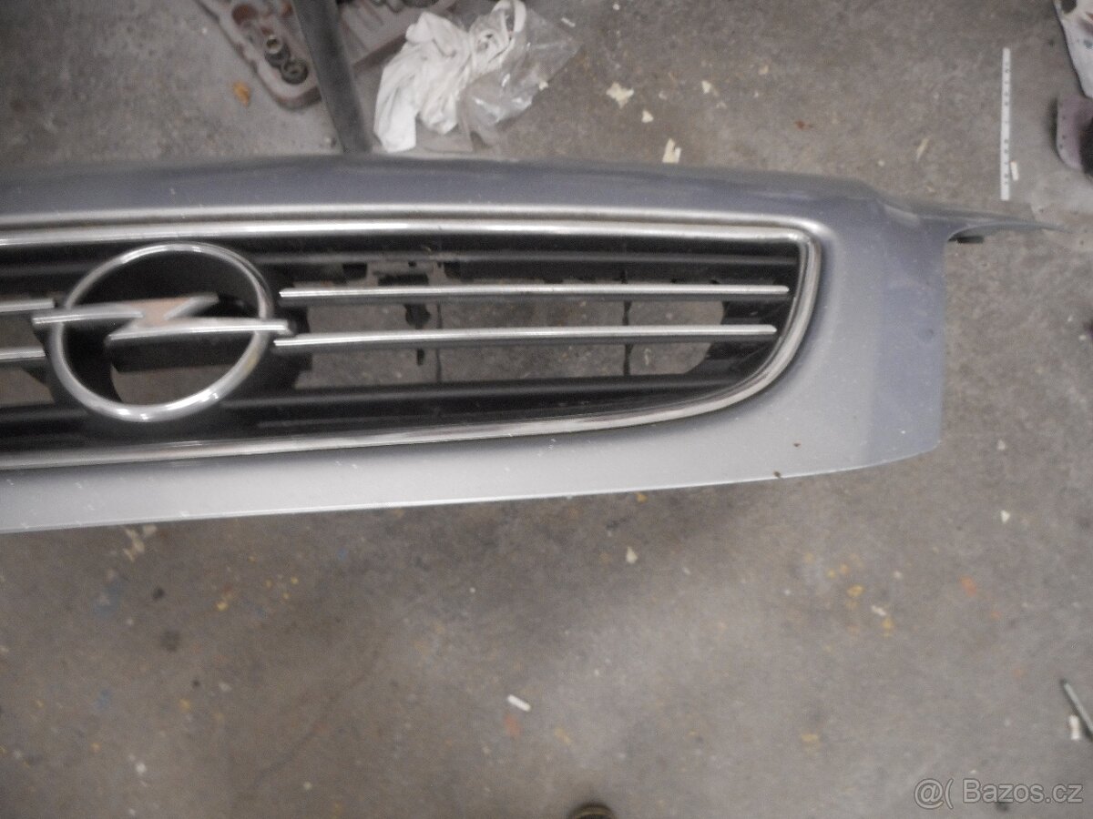 Přední kapota Opel Zafira A - 11