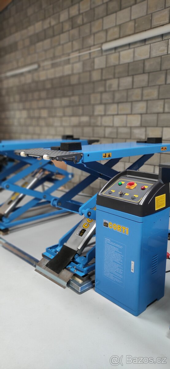 Jednosloupový mobilní zvedák 3500/2500 kg ZÁRUKA - 11