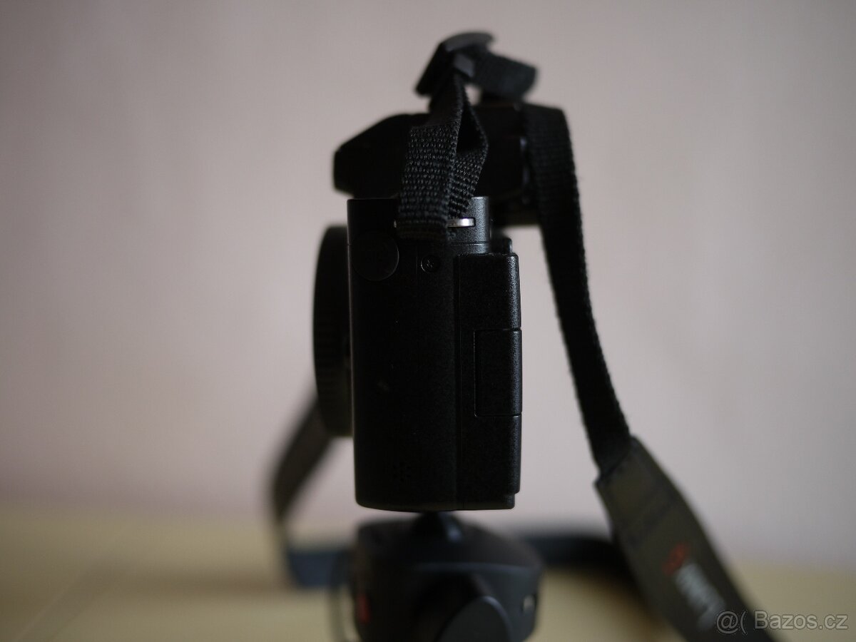 Fotoaparát Panasonic G100+stativ a brašna Panasonic... - 11