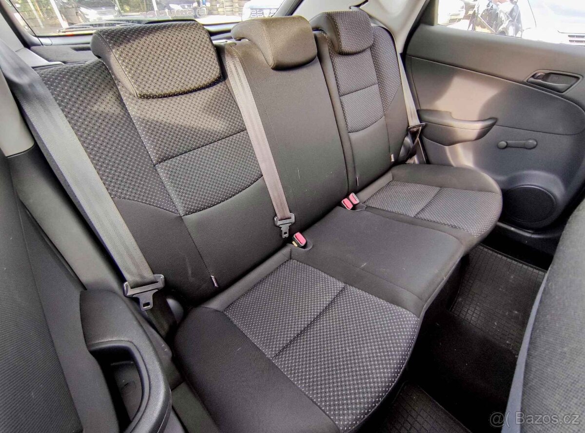 HYUNDAI i30 1.4i 16V 80KW,r.v. 2011,8xAIRBAG,CD,BC,SERVO. - 11