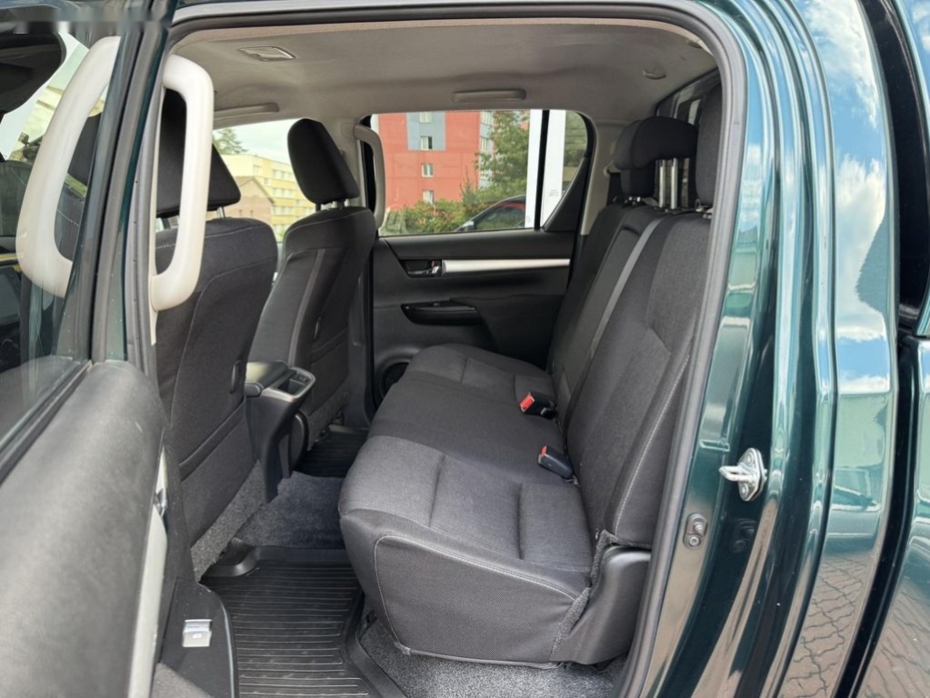 Toyota Hilux,2.8 automat Executive - 11