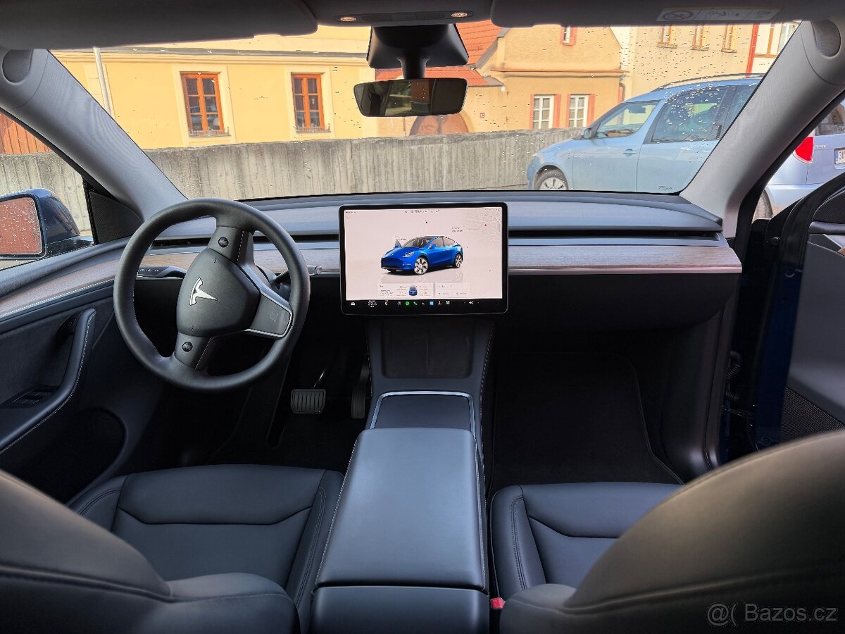 Tesla Model Y Long Range AWD – 2023 – Deep Blue Metallic – 1 - 11