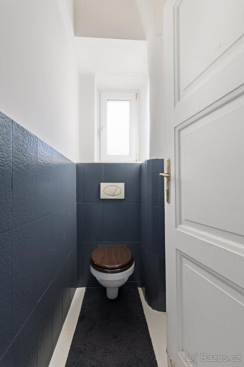 Prodej bytu 4+1 (139m2) s garáží a zahradou, ul. Poděbradov - 11