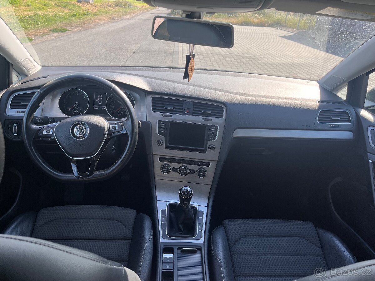 VW Golf Variant VII 1,6tdi 81kw rok 2016 spotř.5litru - 11