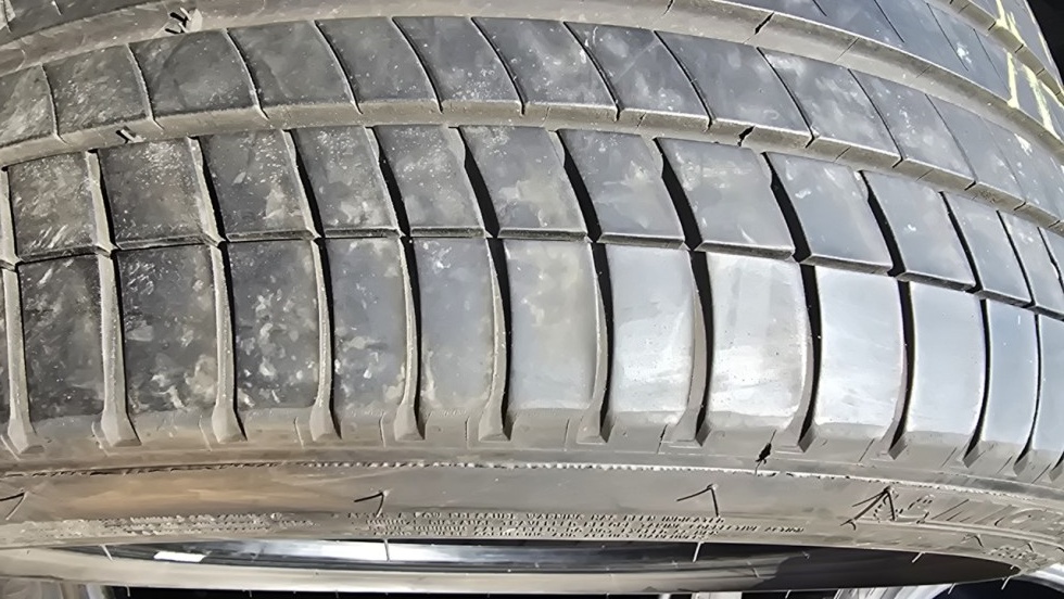 Letní pneu 275/35/19 Michelin Run Flat - 11