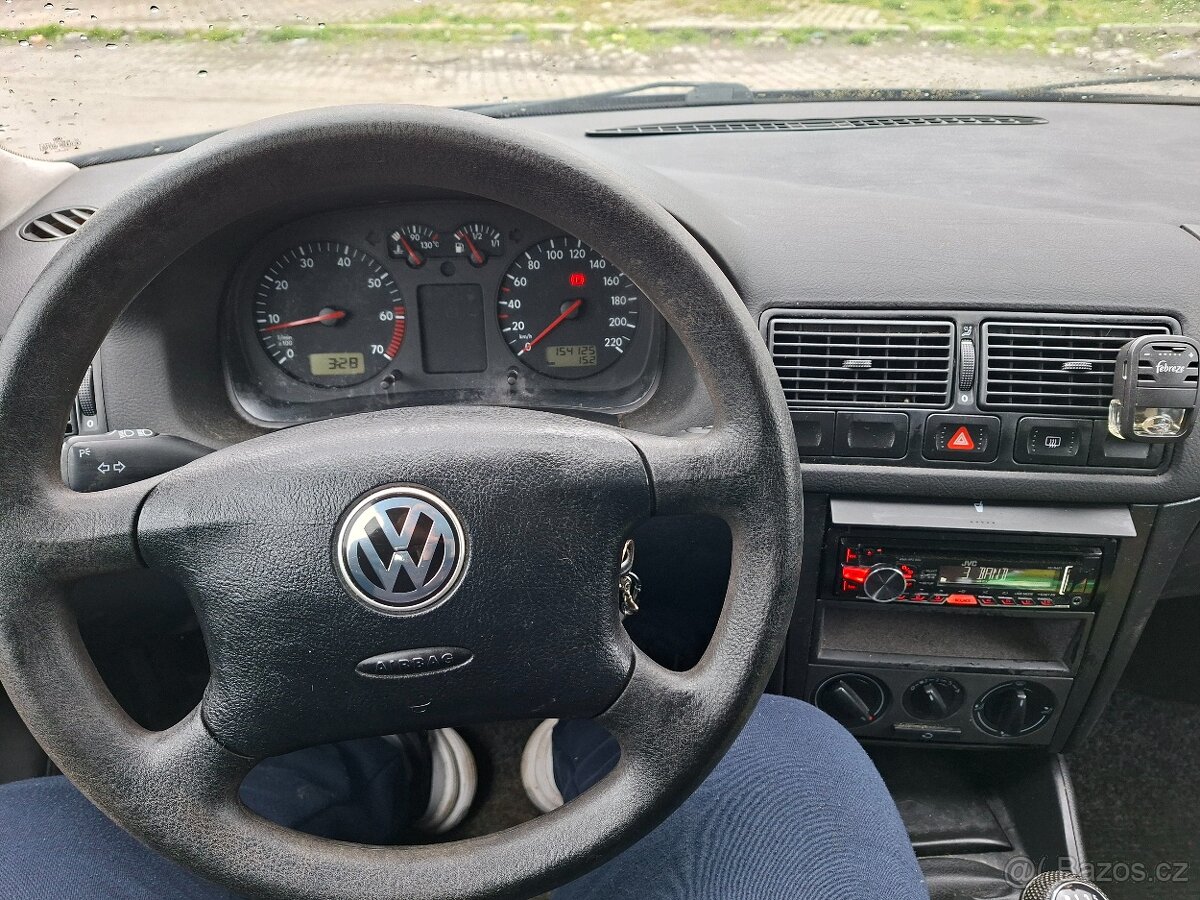 Vw Golf 1,4i - 11
