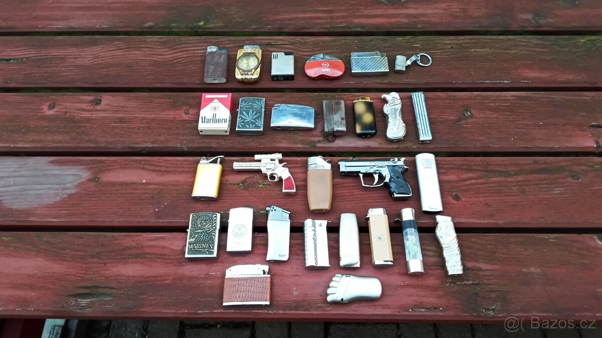 Stare zapalovače ,nůžky ,hodinky ,autíčka . - 11