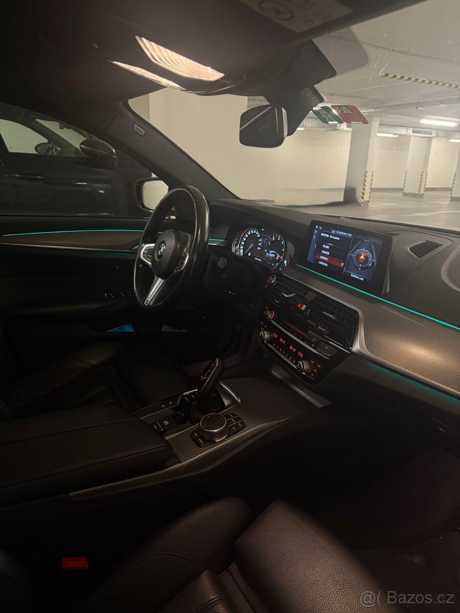 BMW 530i xDrive - 11