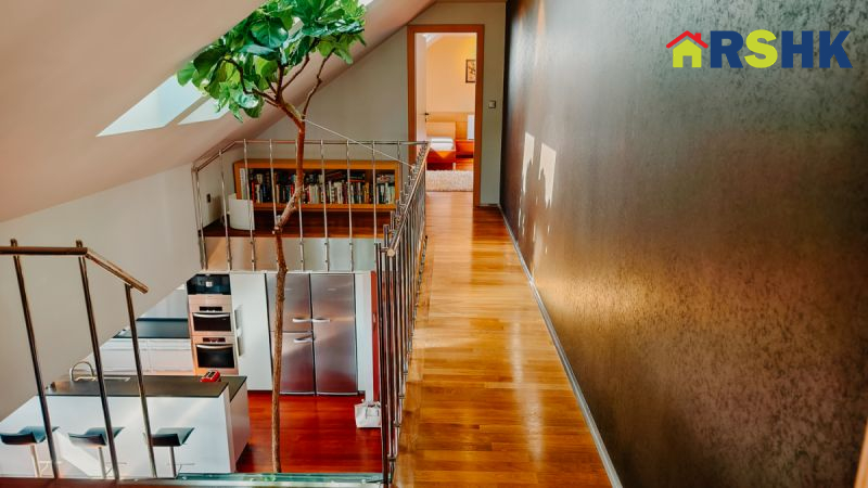 Výjimečný obytně-komerční objekt - 11